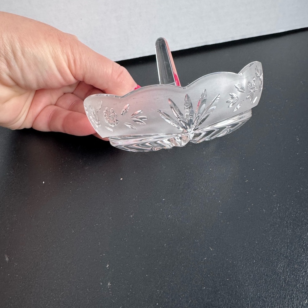 Oneida Vintage Frosted glass ring dish